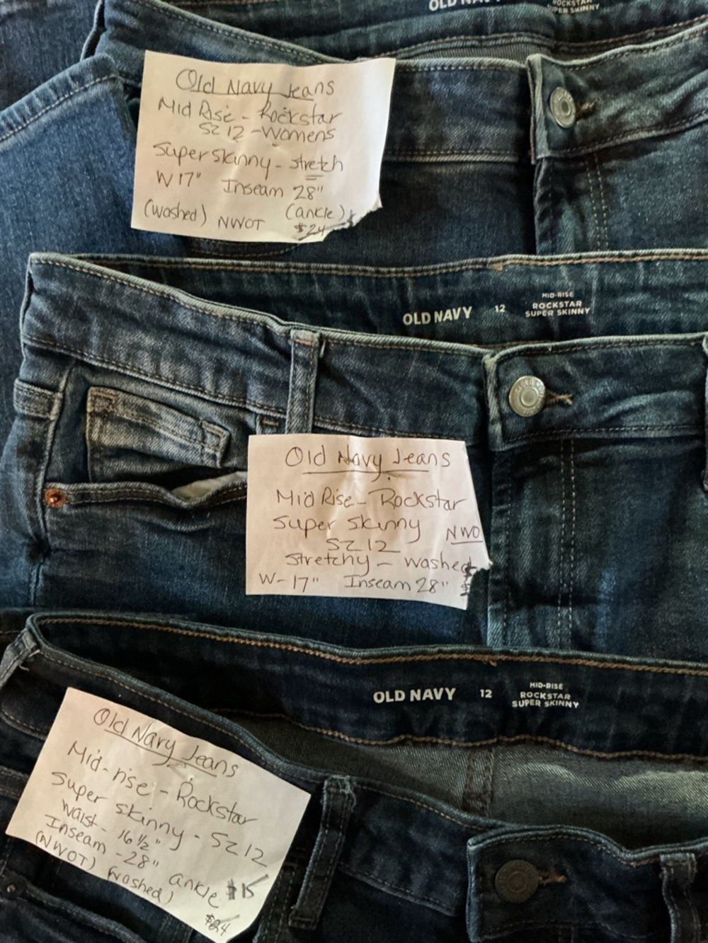 WONEN’S ROCKSTAR, SUPER SKINNY, STRETCH, SIZE 12 JEANS BY OLD NAVY. - Picture 2 of 3